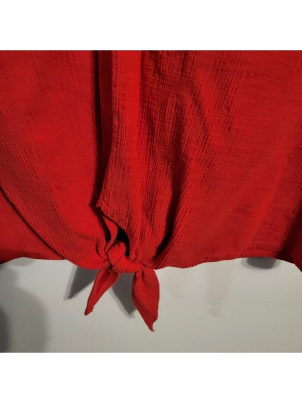 BOWTIE CROP TOP SZ S - Picture 3 of 3
